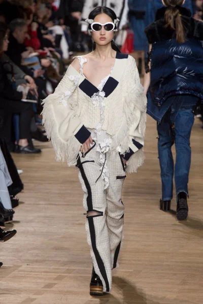 Look 37